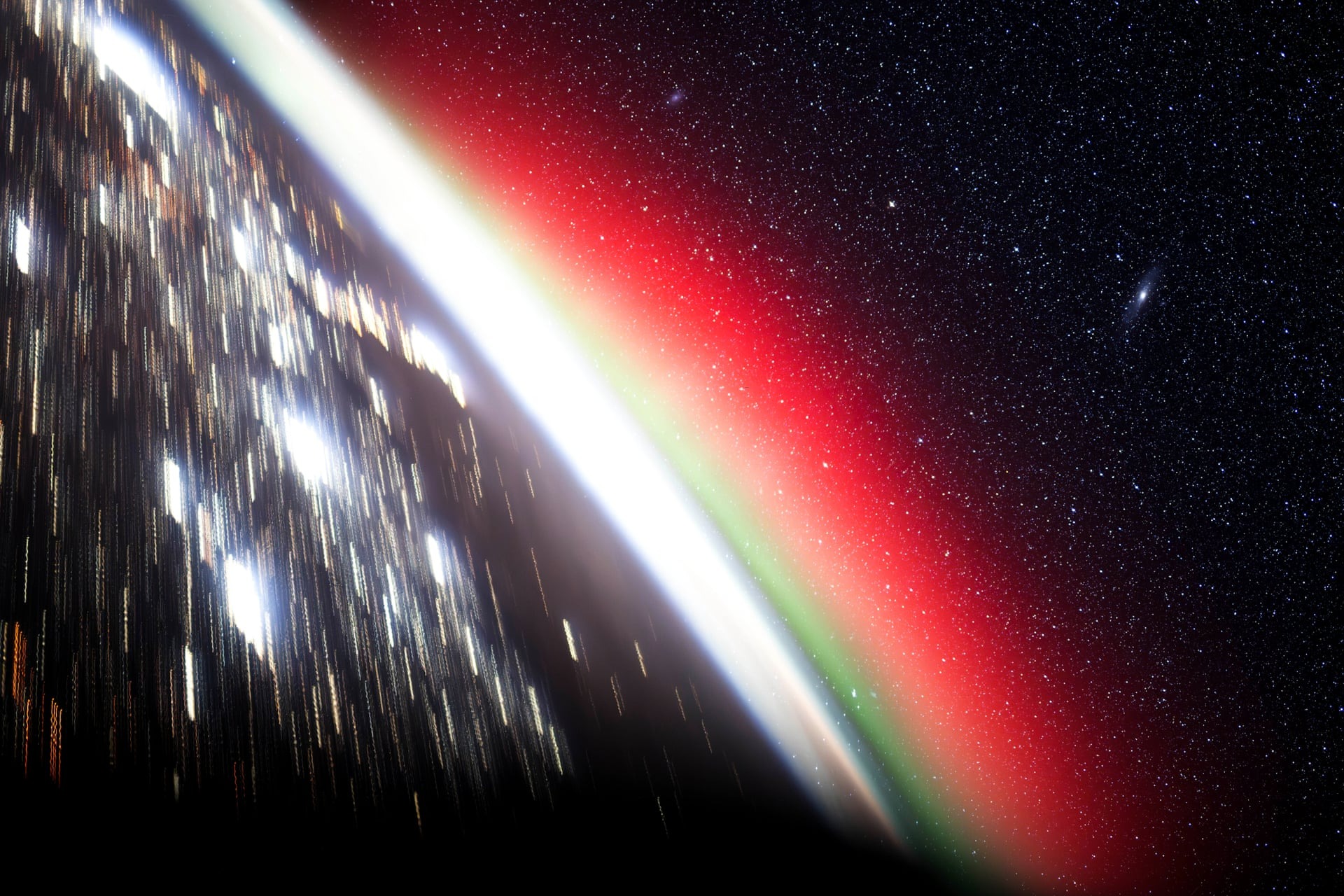 Солнечная бездна и&nbsp;огромная комета: 20 лучших фото с&nbsp;Astronomy Photographer of the Year&nbsp;2025